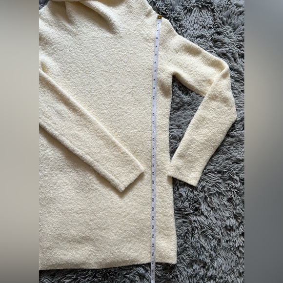 Women’s MODA International Turtleneck Tunic Sweater - Large - Picture 3 of 5